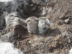 Şenkaya'da yola tuzaklanmış bomba imha edildi