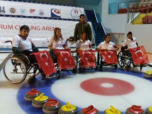 Curling Federasyonundan engelli curling takımına destek