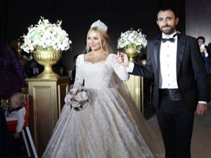 Önal ailesinden görkemli Erzurum düğünü