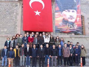 ADK'lı gençler 10 Kasım'da Atatürk Evi'ndeydi 