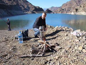 Ayvalı Barajı'nda semaverli balık tutma keyfi