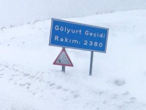 Erzurum-İspir karayolu ulaşıma kapandı
