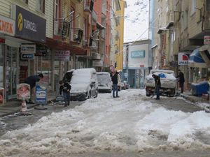 İspir'de kar yağışı