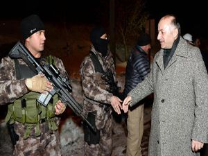 Erzurum'da protokol, yeni yıla polis ve askerlerle girdi