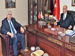 AK Parti İl Başkanı Öz, Başkan Yücelik'i ziyaret etti