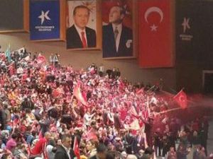 MHP gecesindeki Erdoğan posteri olay oldu