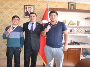 Şampiyon çocuklar Erzurum'un gururu oldu