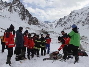 Ovit Dağı'nda kar ve çığ eğitimi