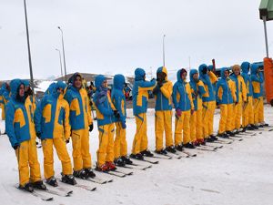 Büyükşehir'den üniversite öğrencilerine kayak kursu