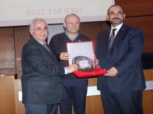 Erzurum'da Ortadoğu ve Türkiye'nin Enerji Politikası konferansı