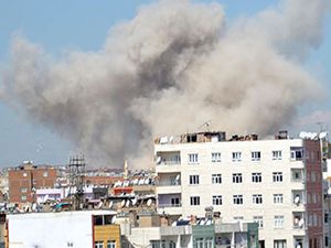 Diyarbakır'da şiddetli patlama; ölü ve yaralılar var