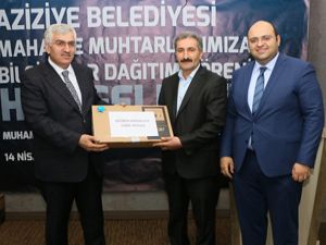 Aziziye Belediyesi'nden muhtarlara bilgisayar