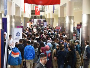 ETÜ Erzurum'un ilk üniversite tanıtım fuarına ev sahipliği yaptı