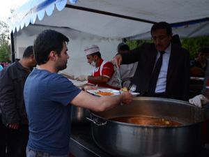 Başkan Bulutlar, vatandaşla iftar sofralarında buluştu