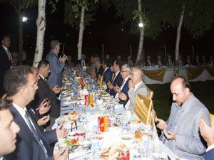 Atatürk Üniversitesinden Erzurum Protokolüne iftar yemeği