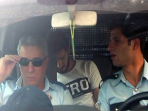 Erzurum'da 'Hero' yazılı tişört emniyeti alarma geçirdi
