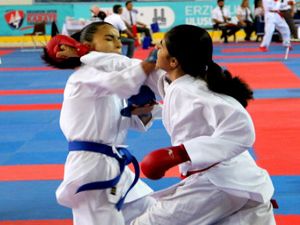Palandöken Karate turnuvası heyecanı devam ediyor