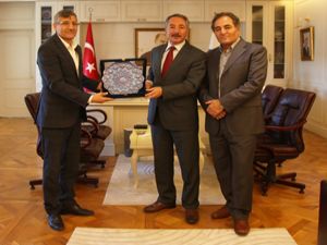 İran Erzurum Kültür Ataşesi Didban Rektör Karabulut'u ziyaret etti