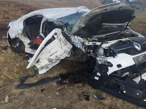 Uzman çavuş Erzurum'da kaza yaptı: 1 ölü 2 yaralı 