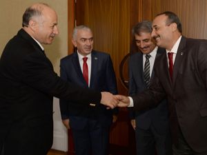 Posta teşkilatından Vali Azizoğlu'na ziyaret