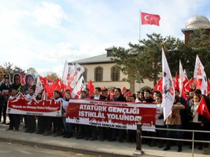 TGB'li gençler 'İstiklal Yürüyüşü'nde Erzurum'da