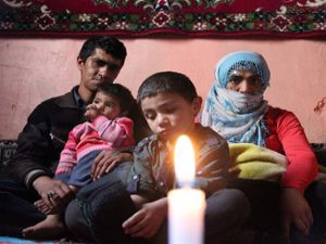 Erzurum'da 4 çocukla karanlık dünya