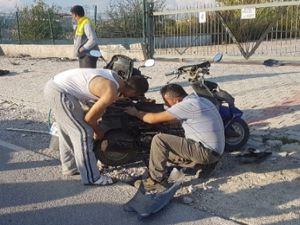 Kaza sonrası motosikletten hortumla benzin çekerken yakalandı