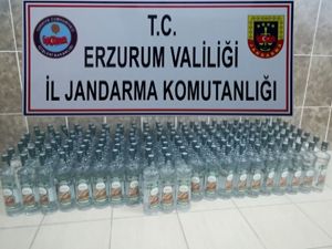 Erzurum'da 161 şişe kaçak alkol ile bin paket kaçak sigara ele geçirildi