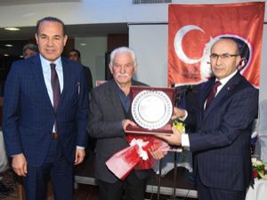 Türkiye'nin halk ozanları Adana'da buluştu