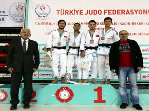 Judo Şampiyonası Antalya'da başladı