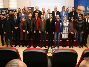 Başkan Orhan, AK Parti Aziziye Gençlik Kolları Kongresi'ne katıldı