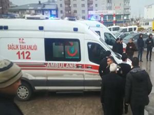 Ağrı'da elektrik akımına kapılan 2 kişi yaralandı