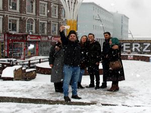 Erzurum'a yeni yılda lapa lapa kar yağdı