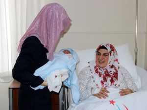 Erzurum'da yeni yılın ilk bebeği Ali Asaf oldu