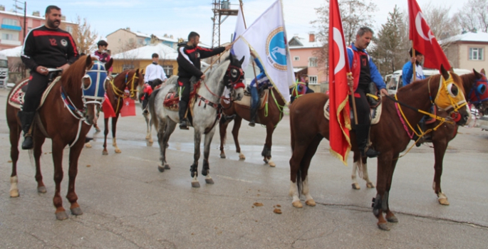 Ilıca'nın şahlanışına atlı kutlama