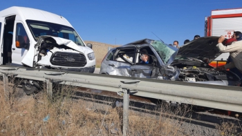 Aşkale'de trafik kazası: 3 yaralı