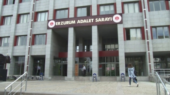 Emekli polis Erzurum adliyesinde