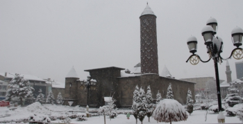 Erzurum'a Mart karı