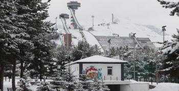 Erzurum'da Mart kapıdan baktırdı