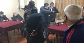 Erzurum'da polisten kahvehane baskını!