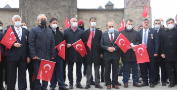 Erzurum'da STK'lardan 104 amirale tepki