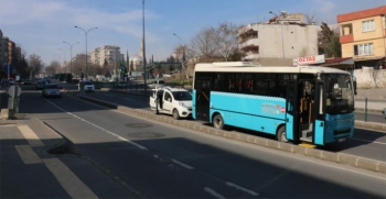 Halk otobüsünden fırlayan tekerlek dehşet saçtı