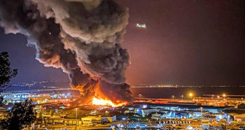 İtalya'da limanda patlama...
