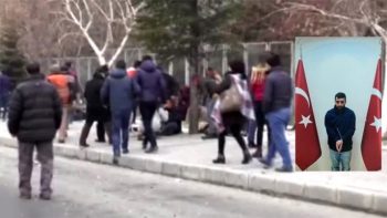Mahkemede deli rolü yaptı...
