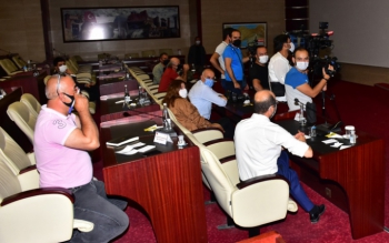 Sözde gazeteci Erzurumlulara 'eğitimsiz' dedi