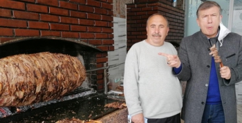 Tanju Çolak, Oltu Cağ kebabının tadına hayran kaldı