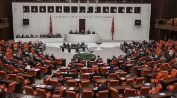 TBMM'de Macron'a ortak tepki