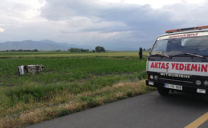 Pasinler'de trafik kazası: 1 ölü 4 yaralı