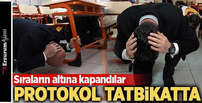 Protokol, öğrencilerle tatbikata katıldı